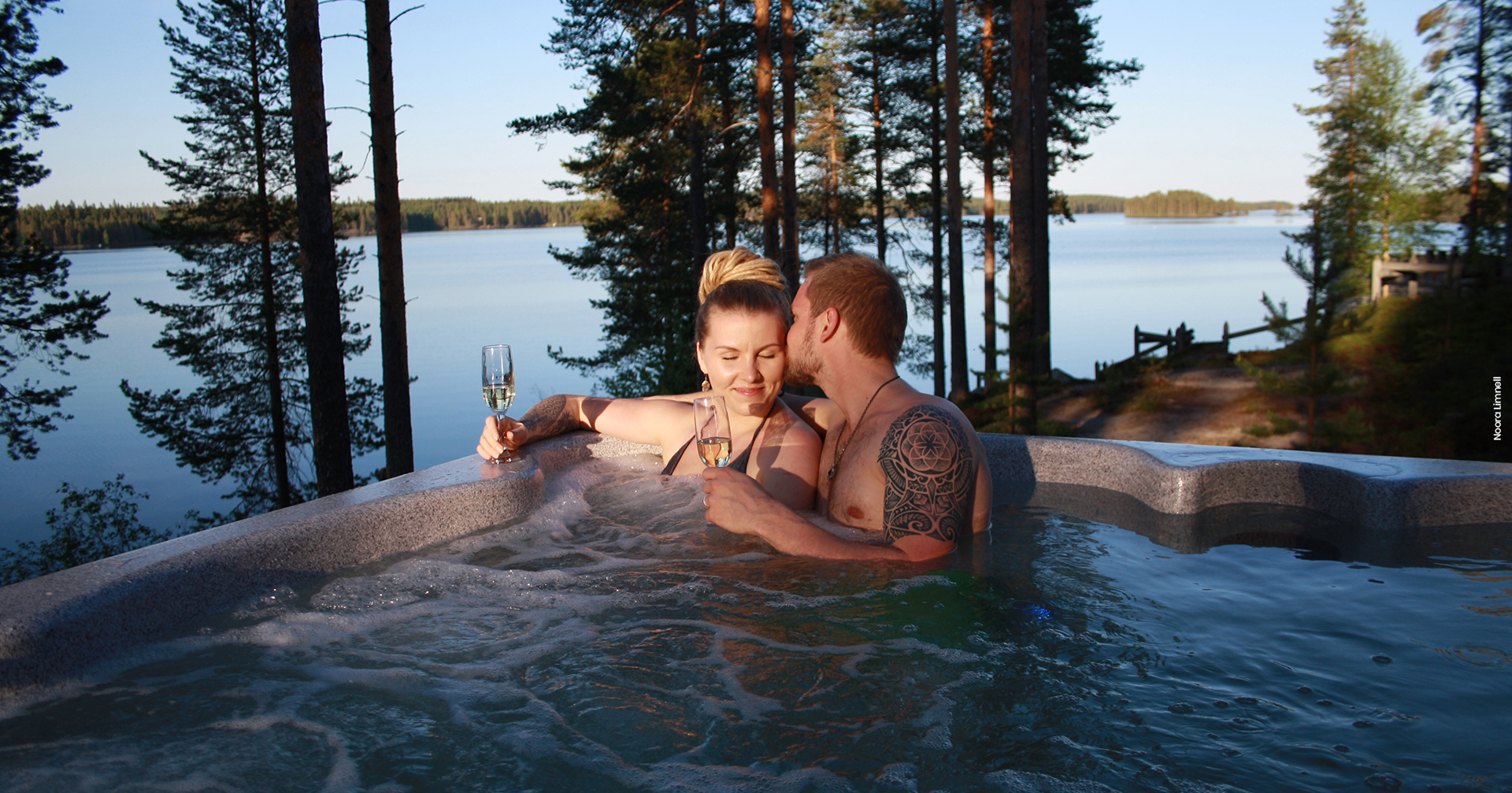 Poreamme järven rannalla